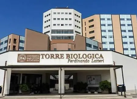 アパート Policlinico La Casa Sotto Il Pergolato グラヴィーナ・ディ・カターニア